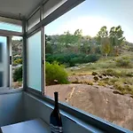 El Piso Espacioso Para Un Grupo De Amigos
